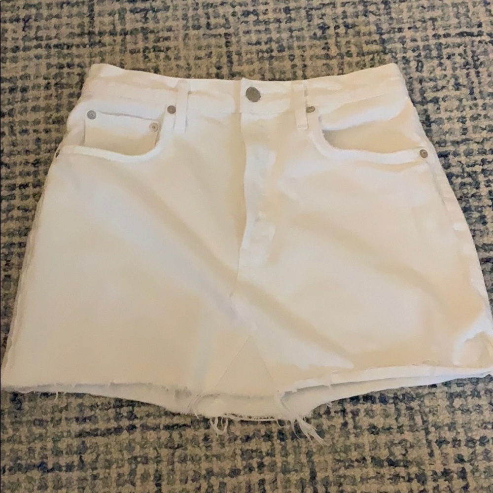 Women’s white jean skirt
